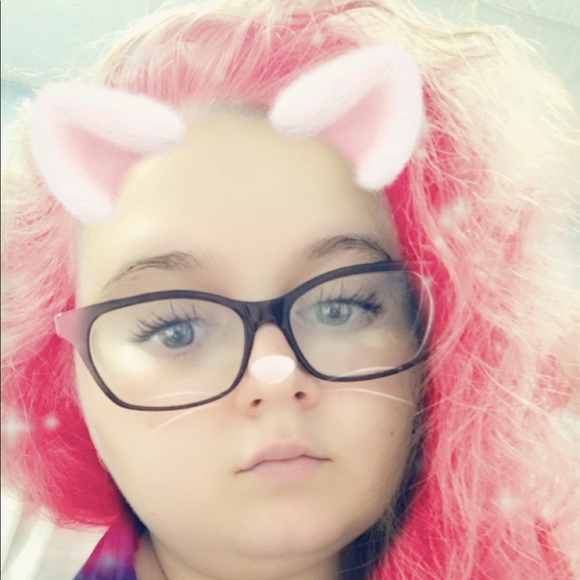 Meet your Posher, Jessica - Picture 1 of 1